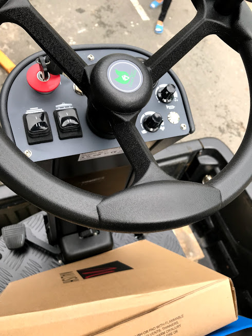 Máy chà sàn ngồi lái Clean Maid TT-MINI - Ảnh 2