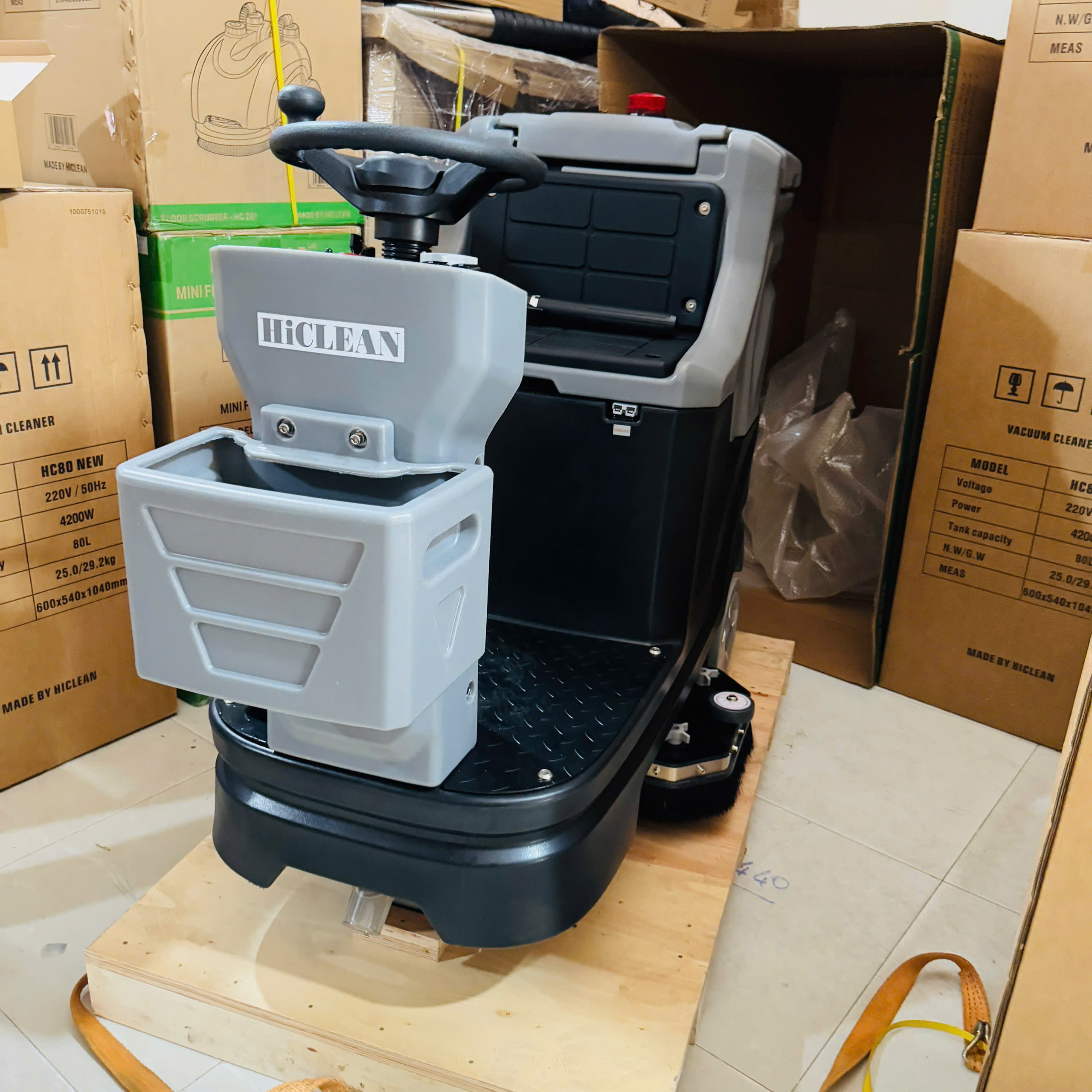 Máy chà sàn liên hợp công nghiệp HiClean HC66 - Ảnh 6